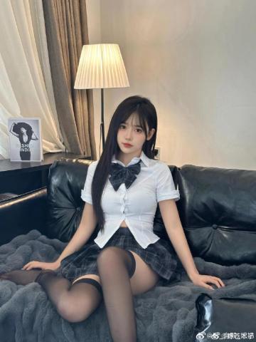 黄果短剧《琼明女神录》